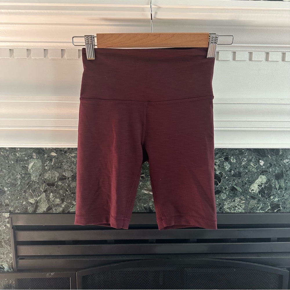 Lululemon Wunder Train High Rise Short 8" Heathered Cassis size 4